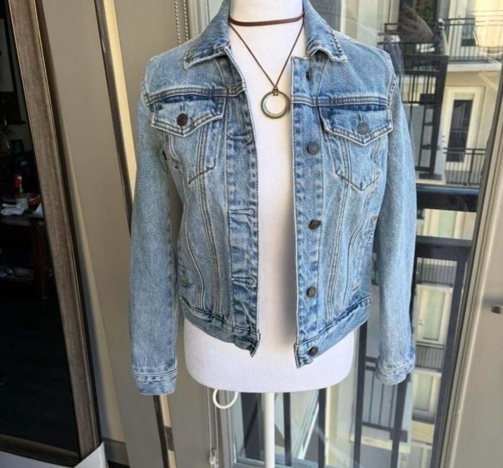 Abercrombie & Fitch Classic Denim Jacket Size XS